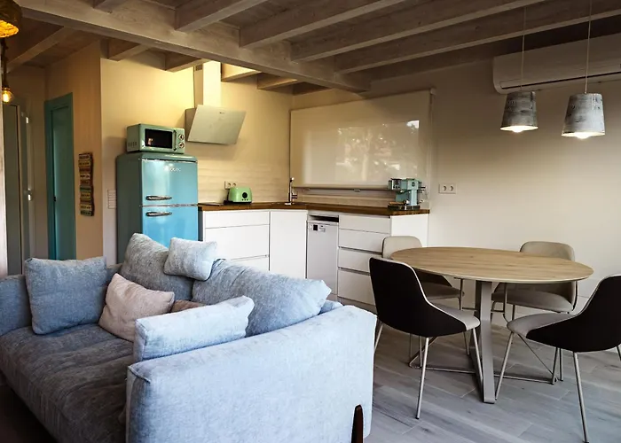 木屋 Catamaran Azul