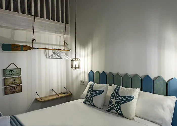 木屋 Catamaran Azul *